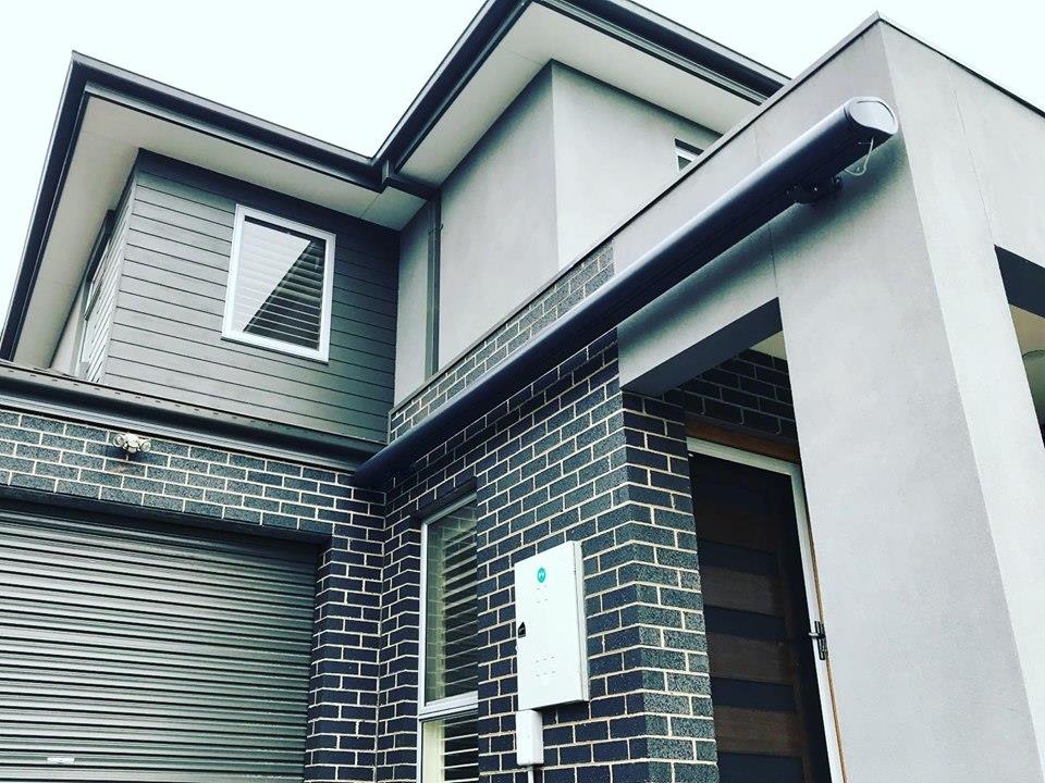 B04 luxury box awning side view showing extended shade coverage