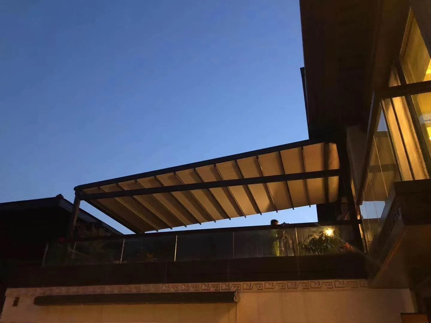 T700 folding canopy rain-management application visualization